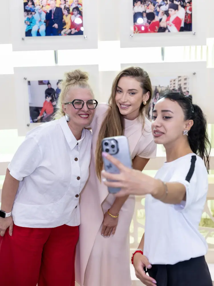 Alyona Əliyeva xüsusi qayğıya ehtiyacı olan uşaqlarla - FOTOLAR