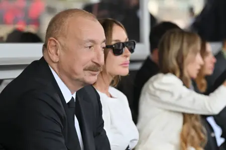 Prezident və birinci xanım "Formula 1"ə baxdılar – YENİLƏNDİ