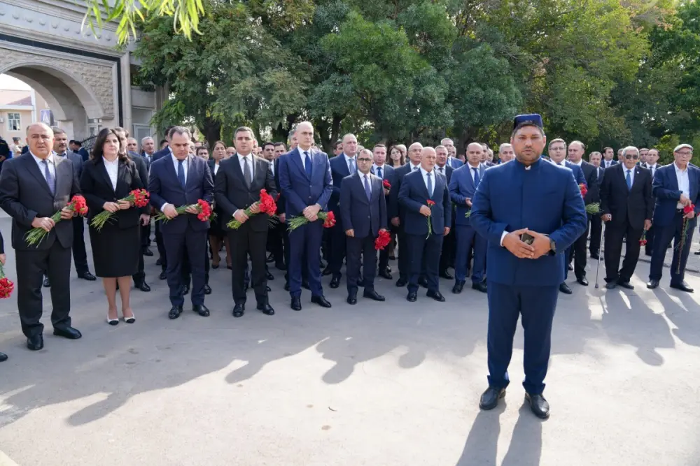 Naxçıvanda şəhidlərin xatirəsi anıldı