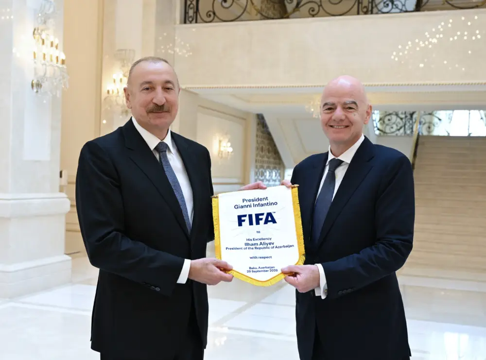 İlham Əliyev FİFA-nın prezidentini qəbul etdi