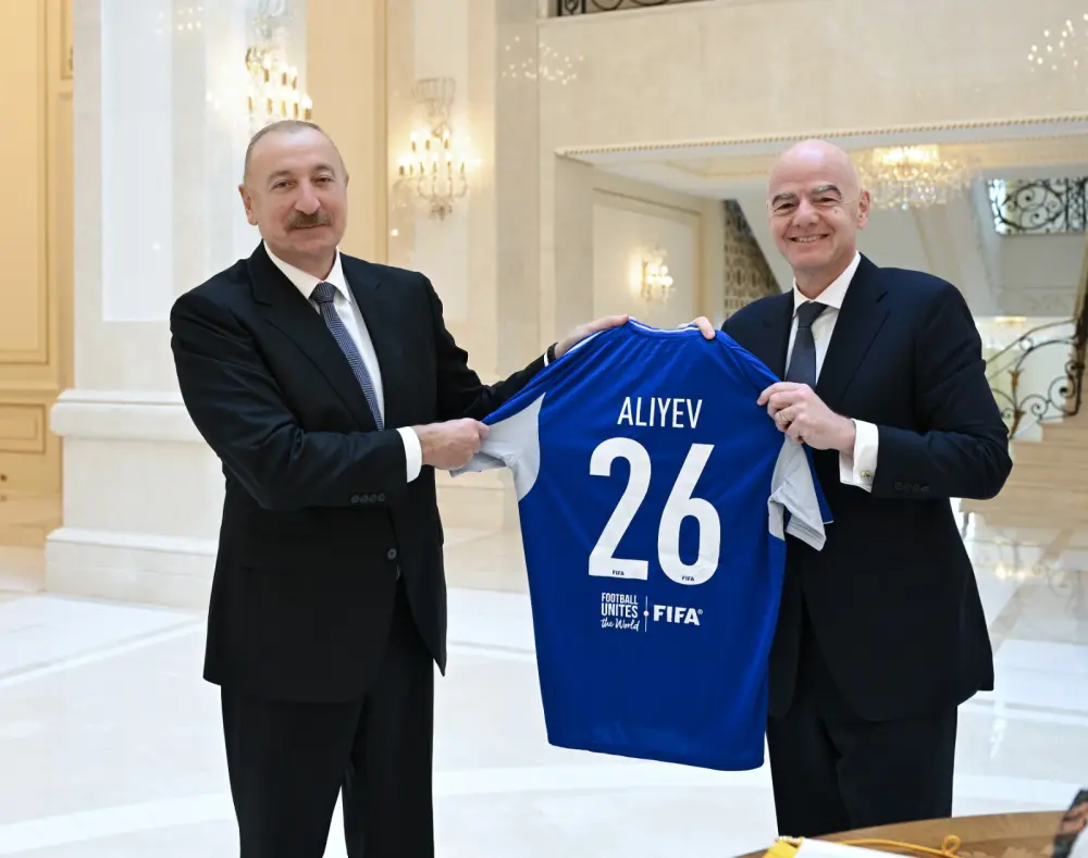 İlham Əliyev FİFA-nın prezidentini qəbul etdi