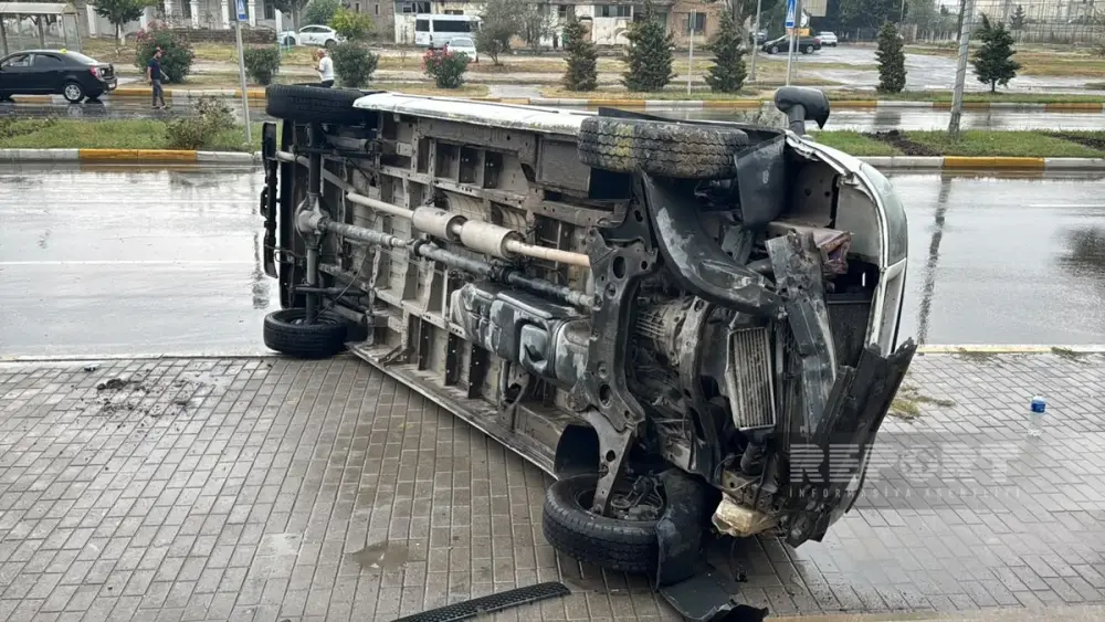 “BYD” ilə toqquşan “Ford” aşdı - Fotolar