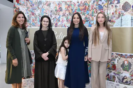 Leyla və Alyona Əliyevalar sərgidə - Fotolar