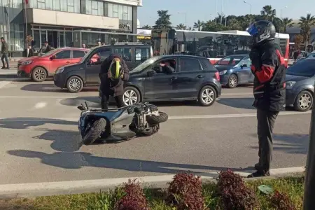 Naxçıvanda motosikletlə skuter toqquşdu, 3 nəfər xəsarət aldı