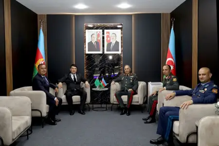 Azərbaycanın Baş Qərargah rəisi Türkmənistan hərbi nümayəndə heyəti ilə görüşdü