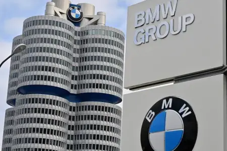 BMW 8 min rəhbər işçini ixtisar edir