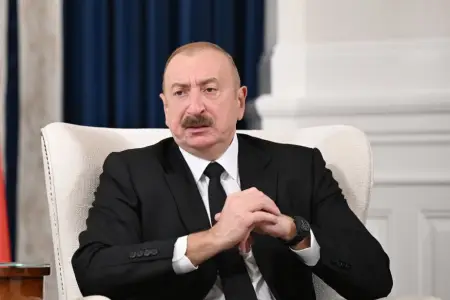 İlham Əliyev: “Heç kim bizə əl uzatmayıb, silahları da öz pulumuzla almışıq”