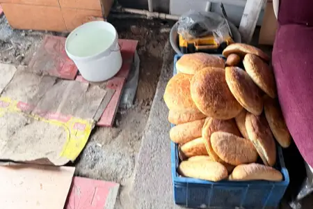 Bu şəraitdə çörək bişirib satırmışlar - Fotolar