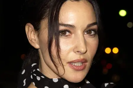 62 yaşlı Monika Belluccinin sirri: hər gün 5 dəfə yeyir