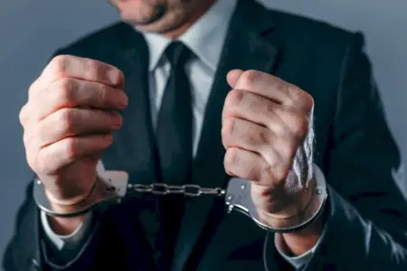 Bakıda vətəndaşın evini söküb pul verməyən şirkət rəhbəri həbs edildi