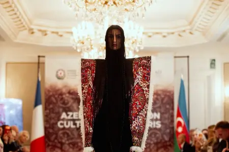 Azərbaycanlı modellər "Fashion Culture Day in Paris"də çıxış etdilər