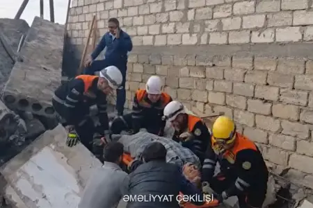 Bakıda yaşayış evində uçqun - Ölən və yaralanan var