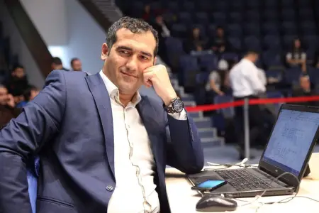 "Millinin əsas problemi keyfiyyətli oyun göstərə bilməməsidir"