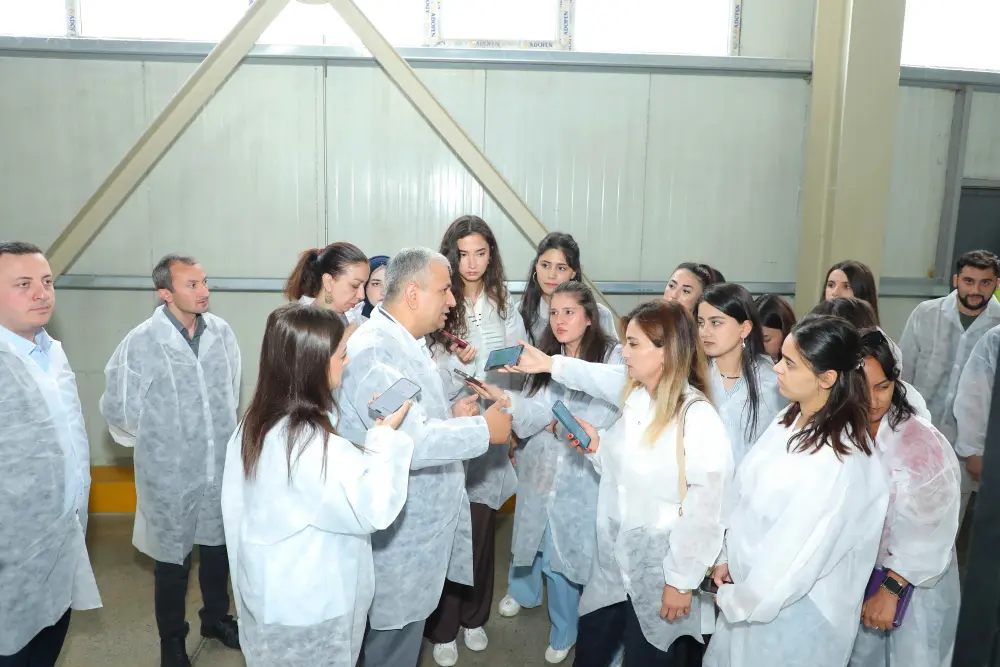 “Azərsun Holdinq” Təmizlik Kağızları Fabrikinə mediatur keçirib - Foto