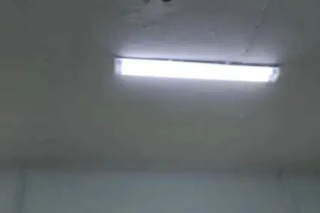 Məktəbin tavanı şagirdin başına uçdu