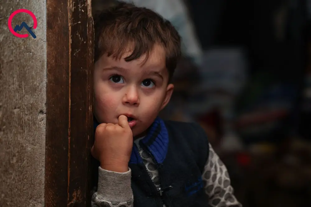 Bir otağa sığışan 10 uşaqlı ailə... - “Deyərlər ki, bu qədər uşaq nə vacibdir?!”