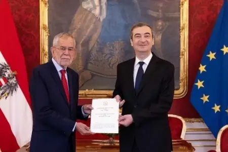 Kamil Xasiyev Avstriya prezidenti ilə görüşdü