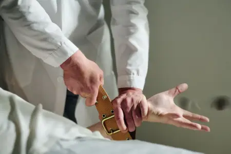 Şok ittiham: Qətl törədən şagirdə ruhi xəstə olması ilə bağlı saxta sənəd düzəldilir? - Foto