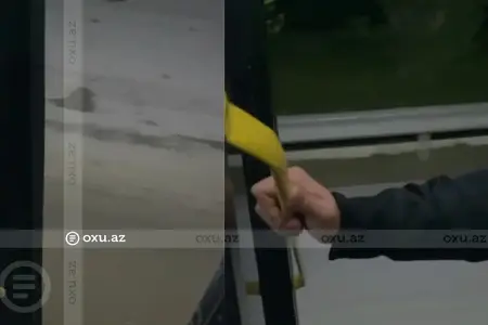 Bakıda avtobusda təhlükəli anlar - Video