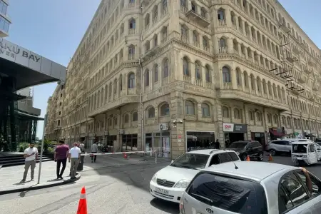 “AMAY” ticarət mərkəzinin böyük hissəsi hərraca çıxarılır: məbləğ məlum oldu - FOTO