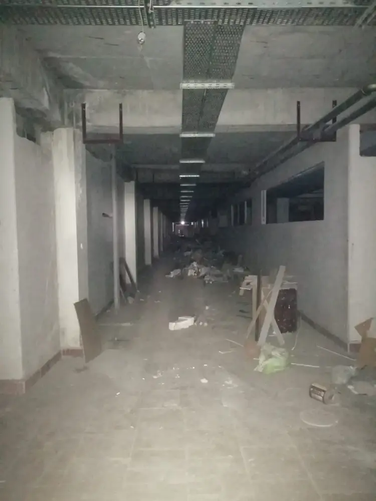 “AMAY” ticarət mərkəzinin böyük hissəsi hərraca çıxarılır: məbləğ məlum oldu - FOTO