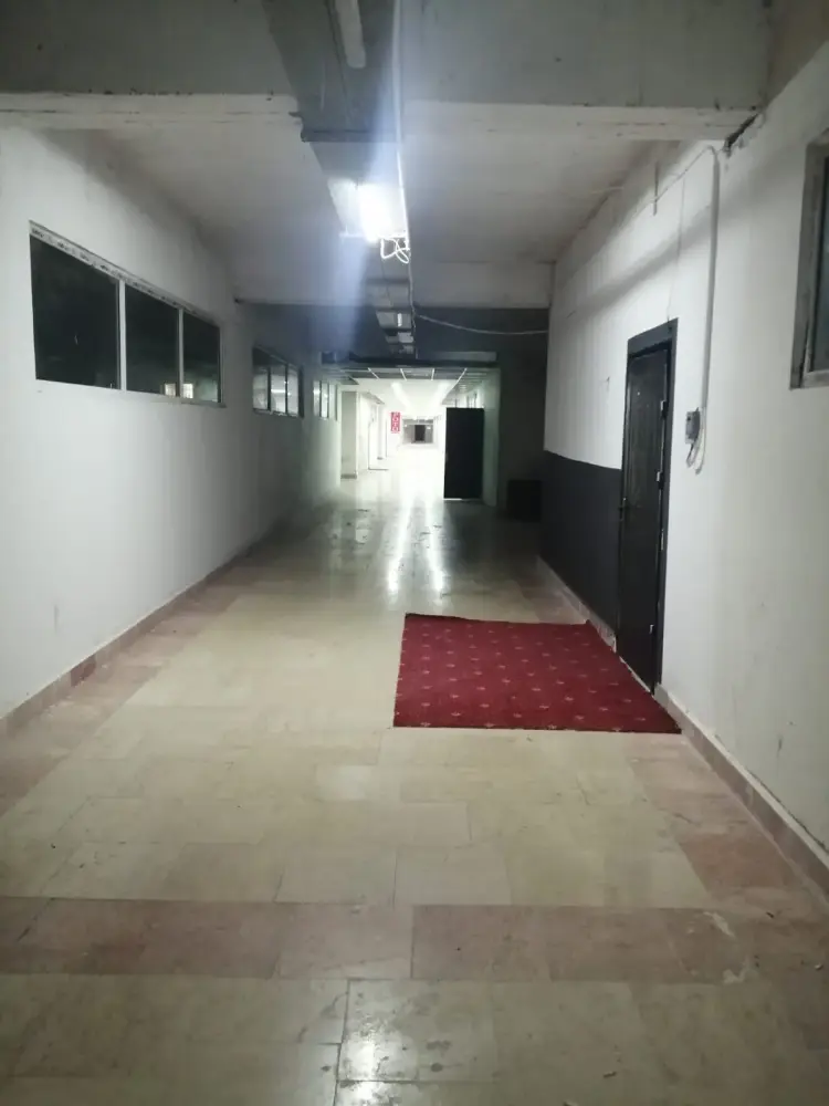 “AMAY” ticarət mərkəzinin böyük hissəsi hərraca çıxarılır: məbləğ məlum oldu - FOTO