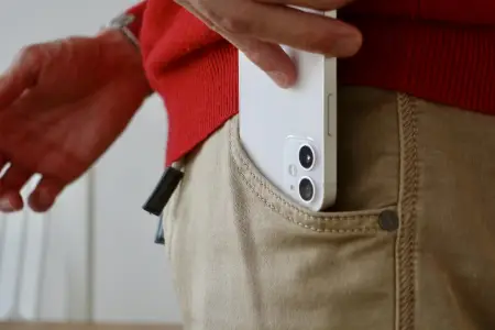 iPhone”u oğurladı, sonra telefonun sahibindən şifrəsini istədi