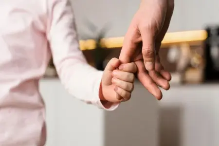 Son 7 ildə 923 uşaq övladlığa verildi