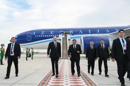 Prezidentin Türkmənistan səfərindən görüntülər - Video