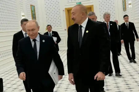 Prezidentlər sammitdə yenidən bir arada - Fotolar