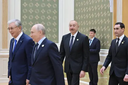 Türkmənbaşıda Xəzər Ekoloji Sammitinin geniş tərkibdə iclası keçirilib - Fotolar