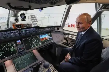 Putinin təyyarəsi Moskvaya eniş edə bilmir
