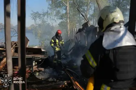 Kiyevə ballistik raketlər atıldı, Azərbaycan restoranı dağıldı- FOTOLAR
