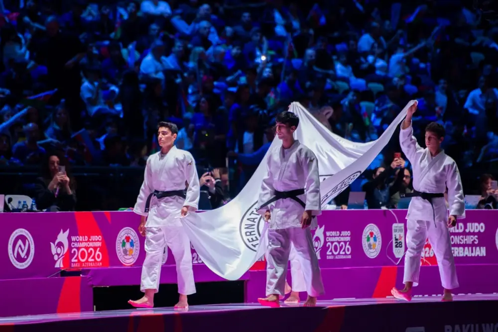 Cüdo üzrə dünya çempionatının bayrağı Qazaxıstana təhvil verildi