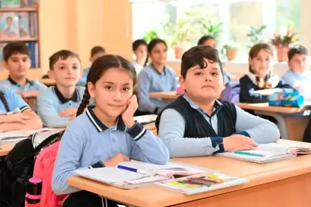 Milli QHT Forumu məktəblərdə geyim qaydaları ilə bağlı bəyanat yaydı