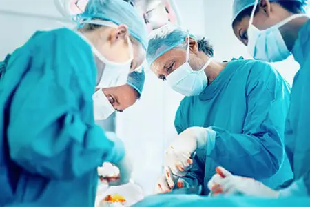 Doğuşdan sonra barmaqları amputasiya edildi
