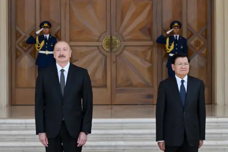 Laos Prezidentinin Bakıda rəsmi qarşılanma mərasimi oldu - FOTOLAR