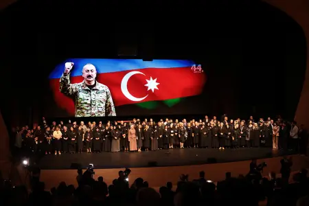 Filmin sonu ayrıca bir film idi... - Video
