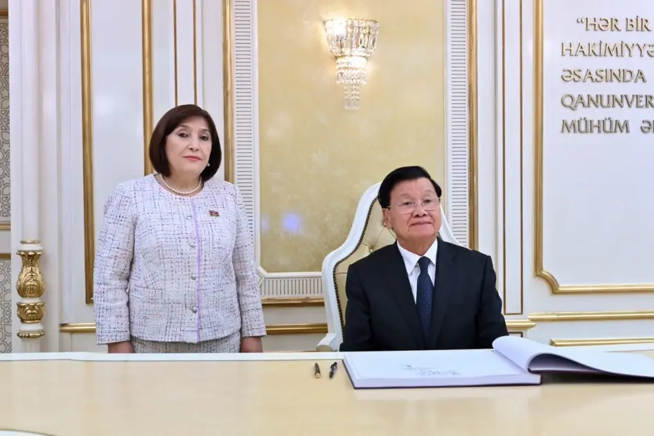 Laos Prezidenti Milli Məclisdə oldu - FOTOLAR