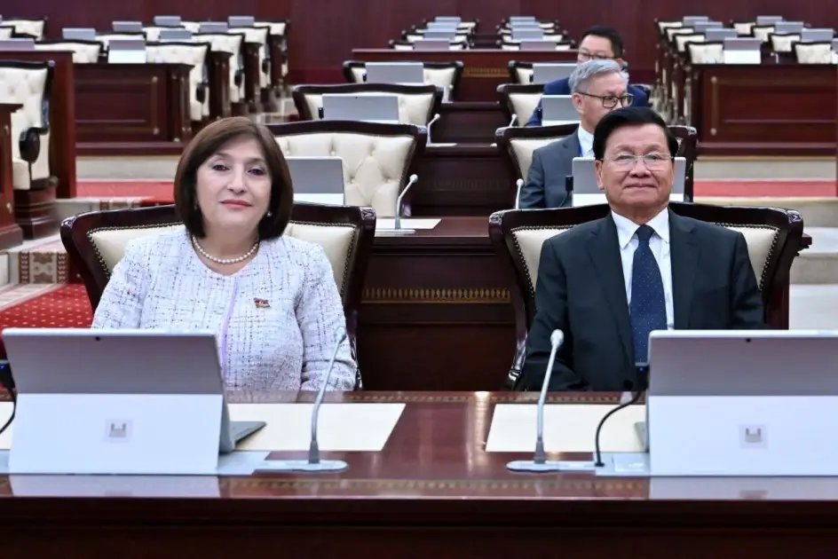 Laos Prezidenti Milli Məclisdə oldu - FOTOLAR