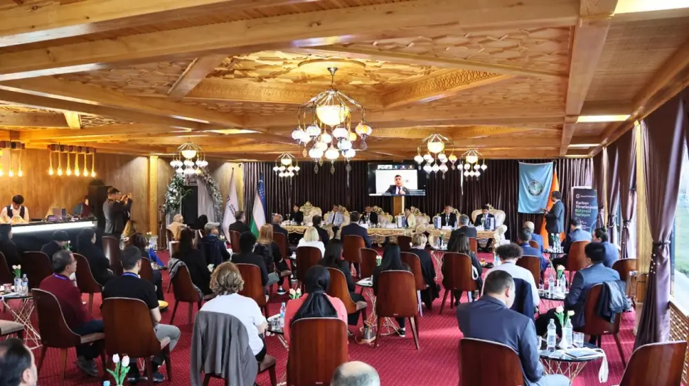 Anar Osmanlı Özbəkistanda beynəlxalq simpoziumda çıxış etdi - FOTO