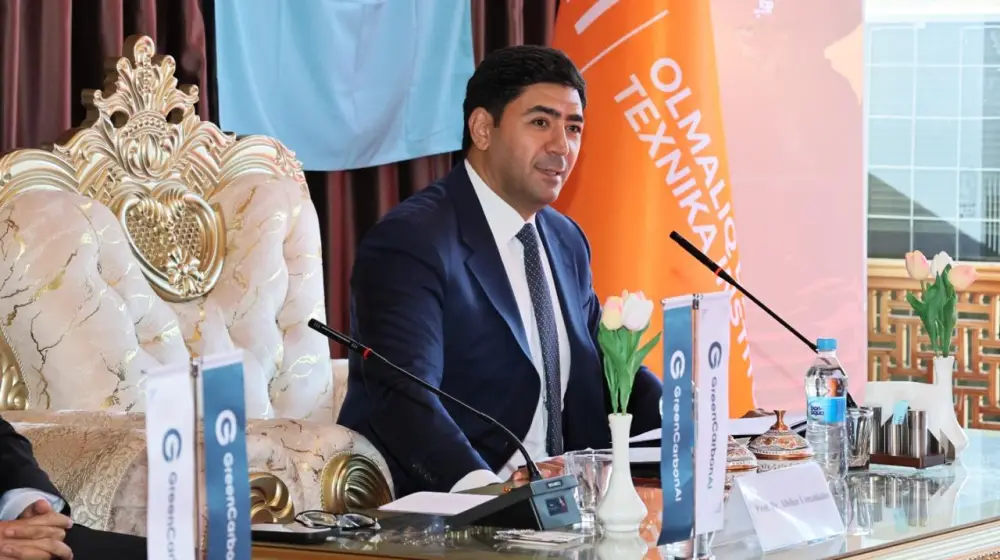 Anar Osmanlı Özbəkistanda beynəlxalq simpoziumda çıxış etdi - FOTO