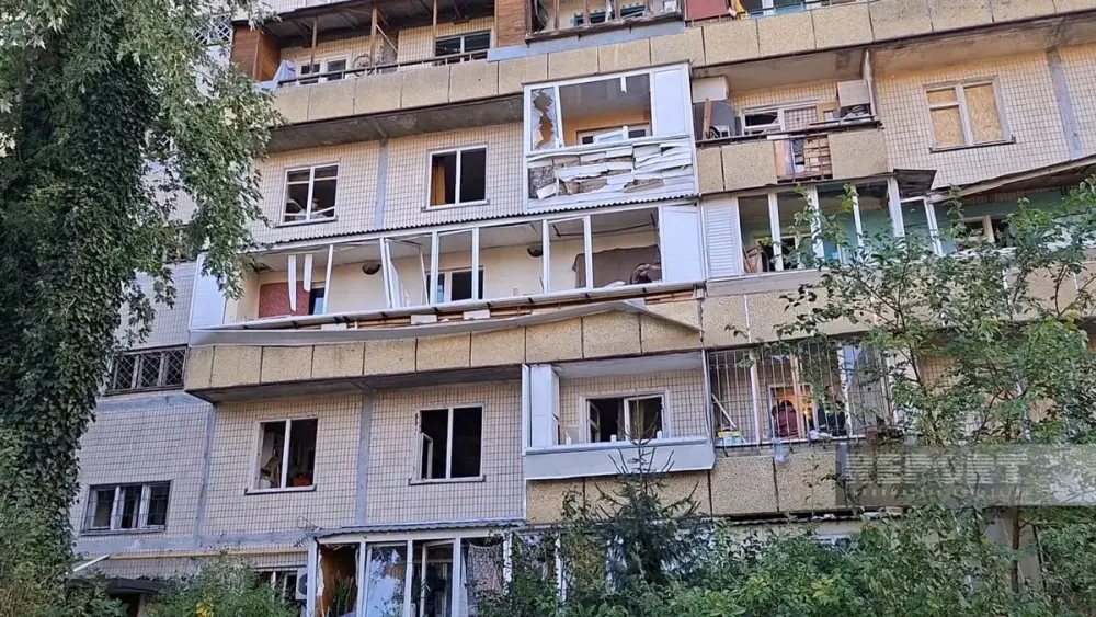 Kiyevə hava hücumu zamanı azərbaycanlı ailənin mənzili dağıldı