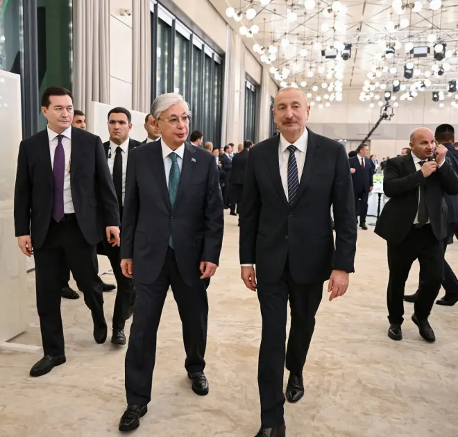 Prezident ailəsi ilə Bakıda mühüm şam yeməyində - Fotolar