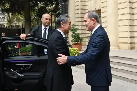 Ceyhun Bayramov Çinin XİN rəhbəri ilə görüşdü