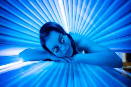 10 il solariuma getdi, dəri xərçəngindən öldü