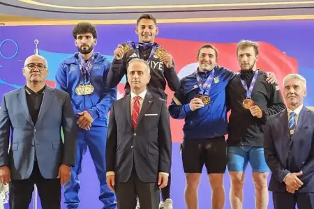 Azərbaycan ağırlıqqaldıranı Avropa birinciliyində 3 medal qazandı