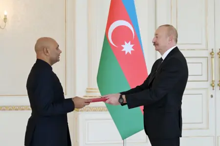 Prezident yeni səfiri qəbul etdi - Fotolar