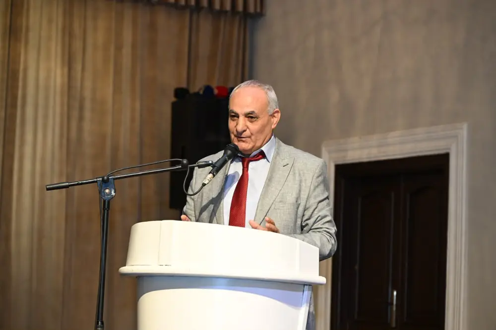 Azərbaycan jurnalistlərinin IX qurultayı keçirildi - FOTOLAR