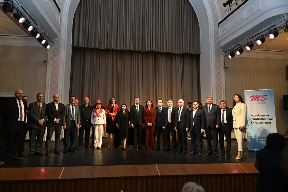 Azərbaycan jurnalistlərinin IX qurultayı keçirildi - FOTOLAR
